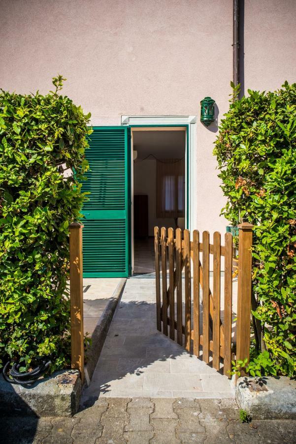 Riviera Residence Marina di Pietrasanta Bagian luar foto