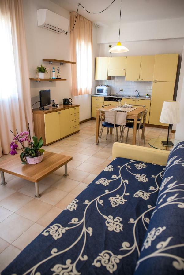 Riviera Residence Marina di Pietrasanta Bagian luar foto