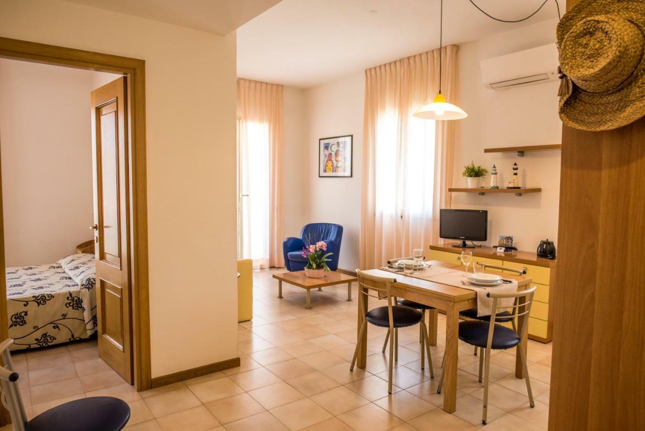 Riviera Residence Marina di Pietrasanta Bagian luar foto