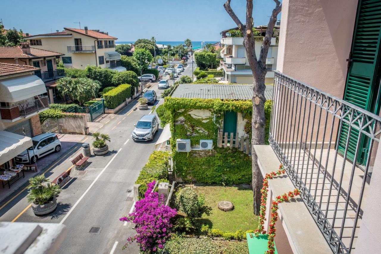 Riviera Residence Marina di Pietrasanta Bagian luar foto